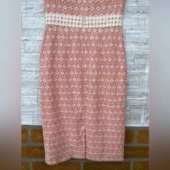 Shoshanna Eyelet Coral and Ivory Stacie Sheath Dress size 6 - Picture 11 of 15